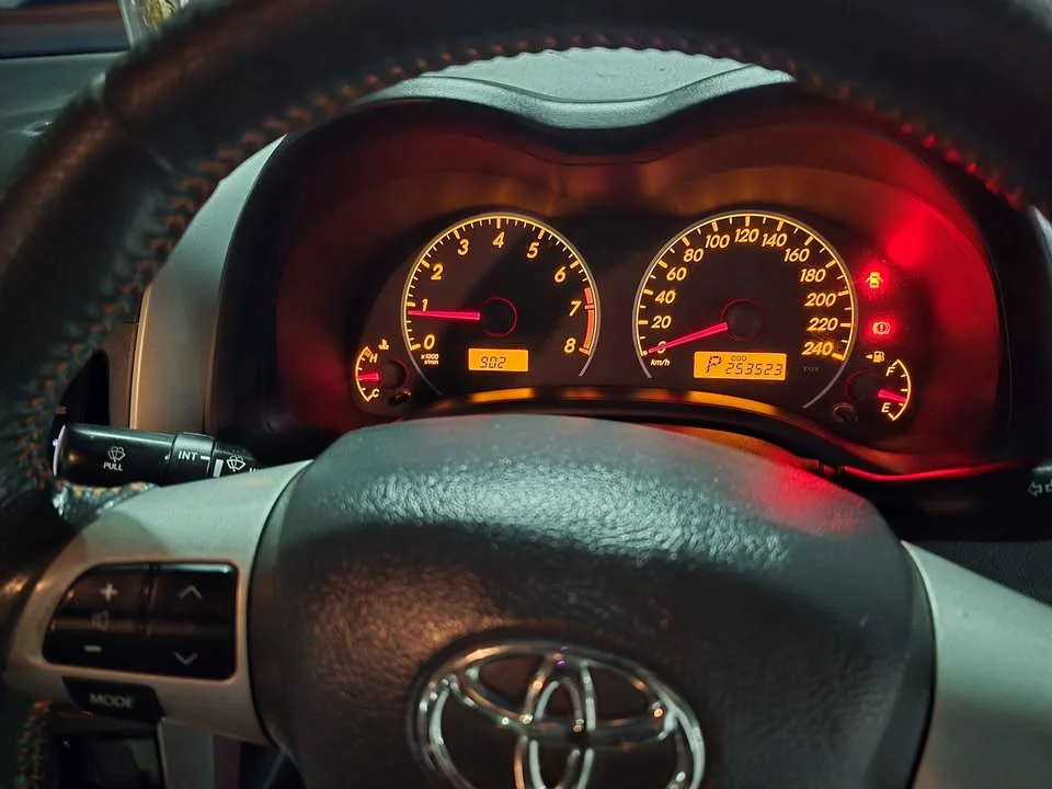 2013 Toyota Corolla Altis X (E140) 2