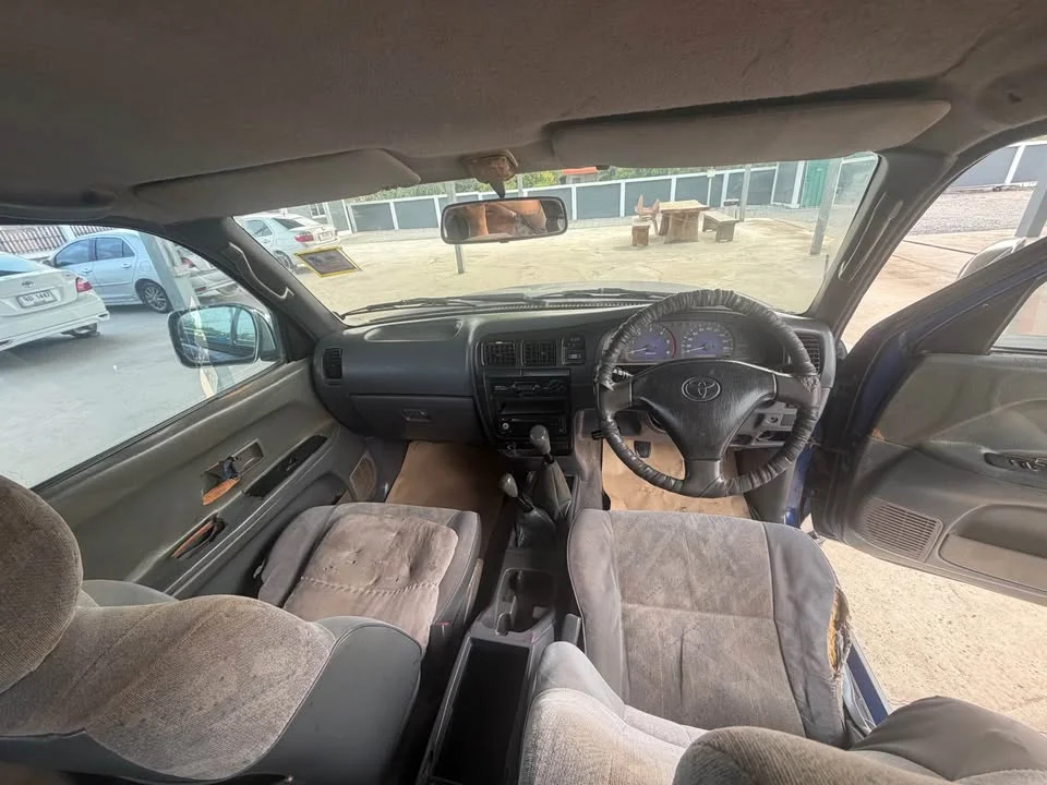 2002 Toyota Hilux Tiger VI 3