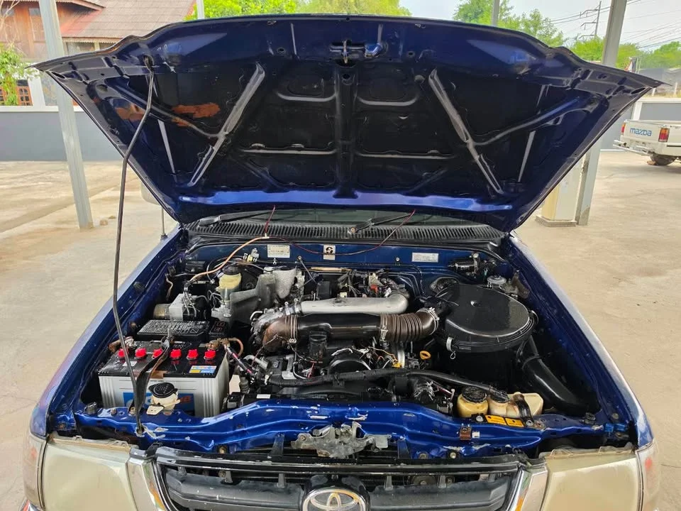 2002 Toyota Hilux Tiger VI 2