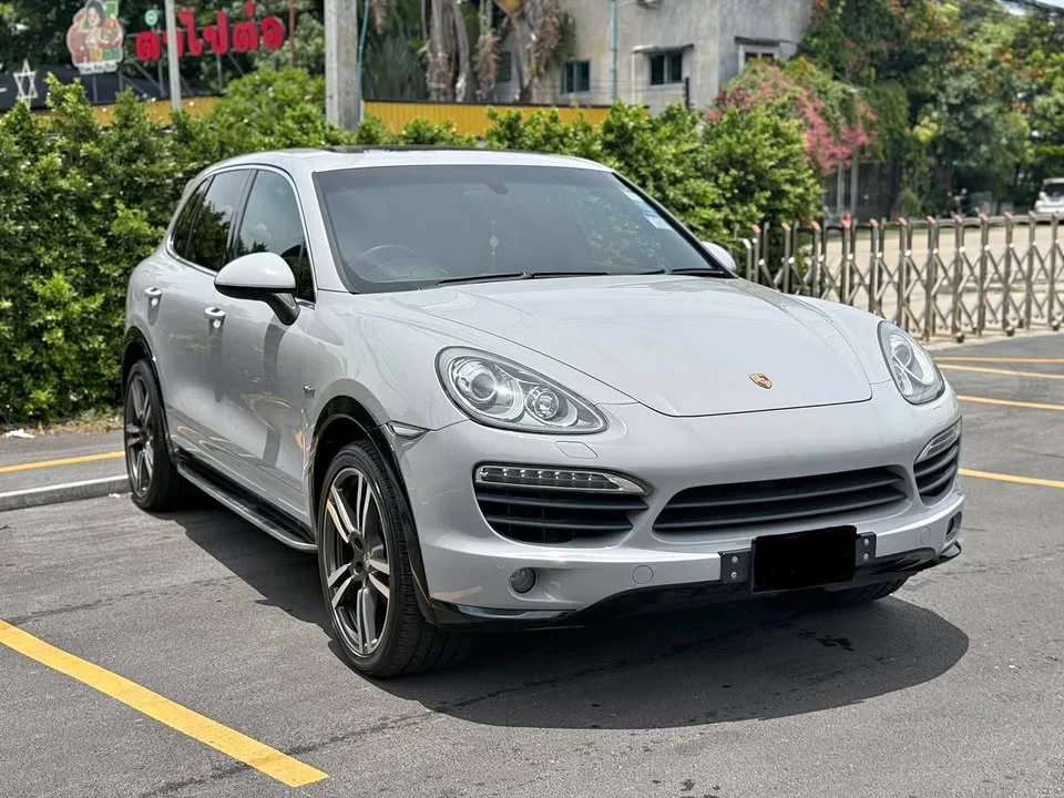 2012 Porsche Cayenne II 2