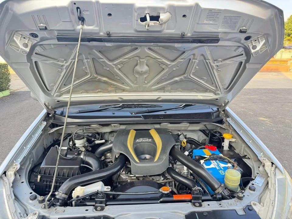 2560 Isuzu D-Max II (RT) 2