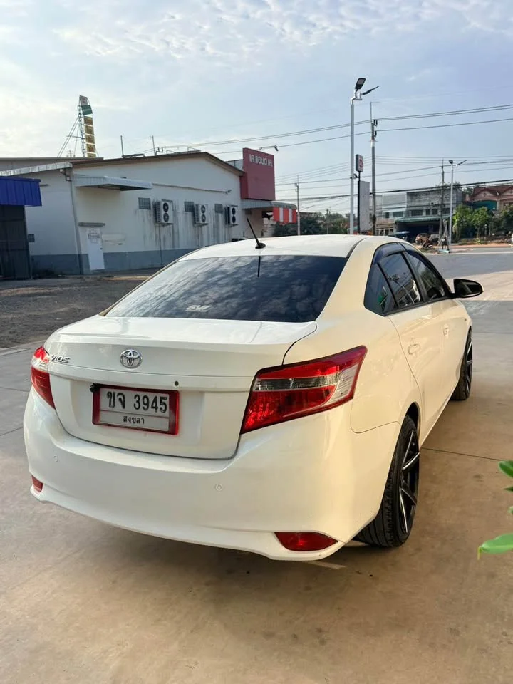 2013 Toyota Vios III 2