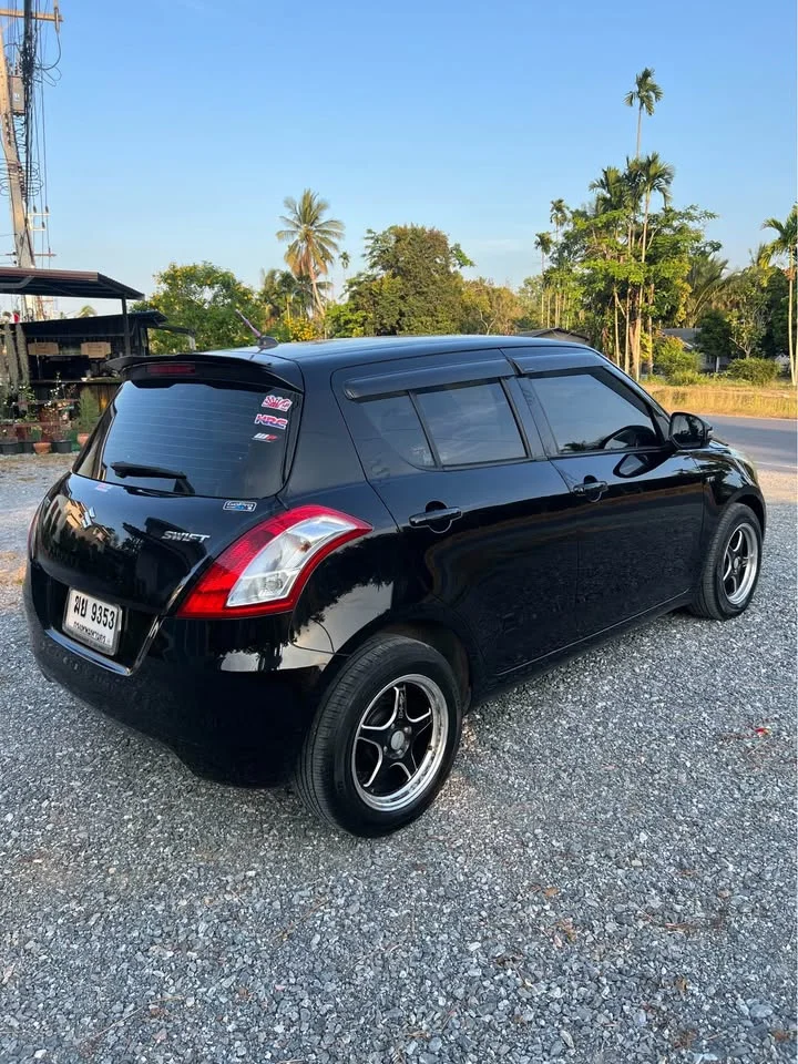 2012 Suzuki Swift II 2