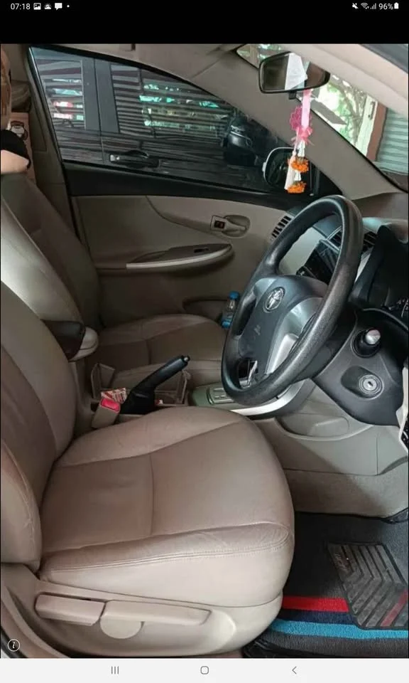 Toyota Corolla Altis X (E140) 2