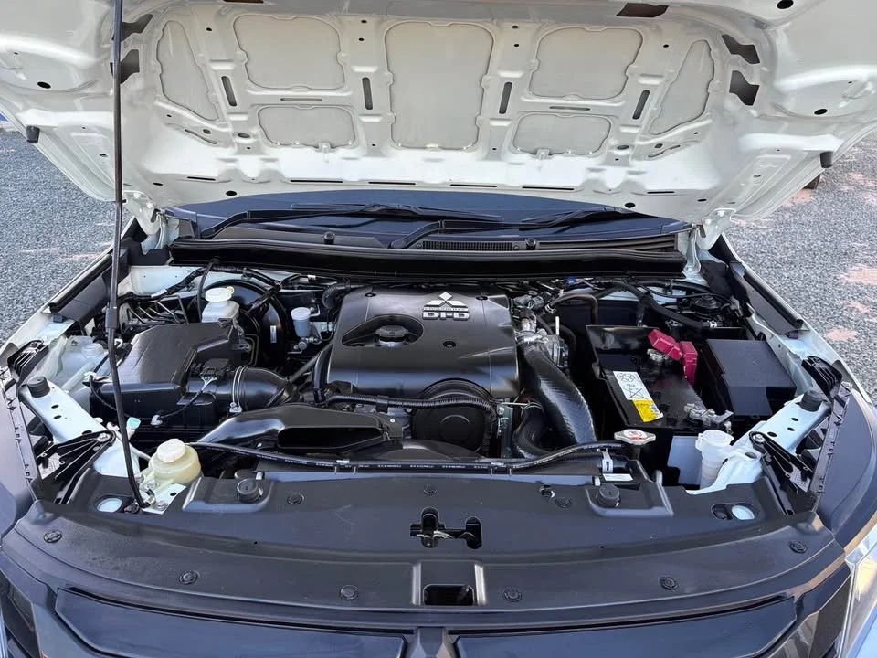 2022 Mitsubishi Triton V 2