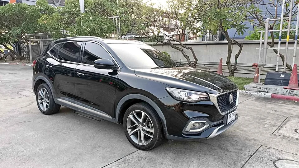 2021 MG HS 2