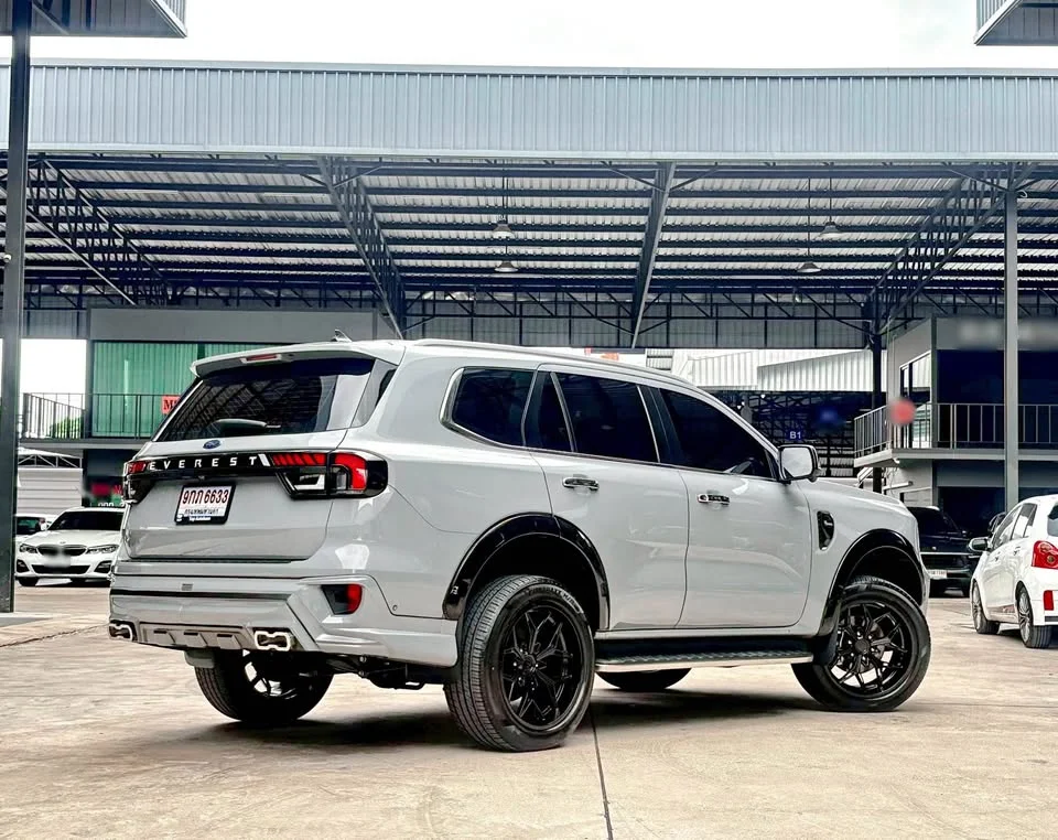 2024 Ford Everest III 2