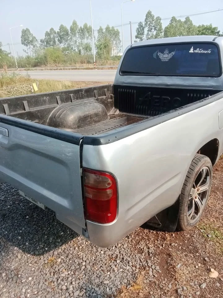 2002 Toyota Hilux Tiger VI 2