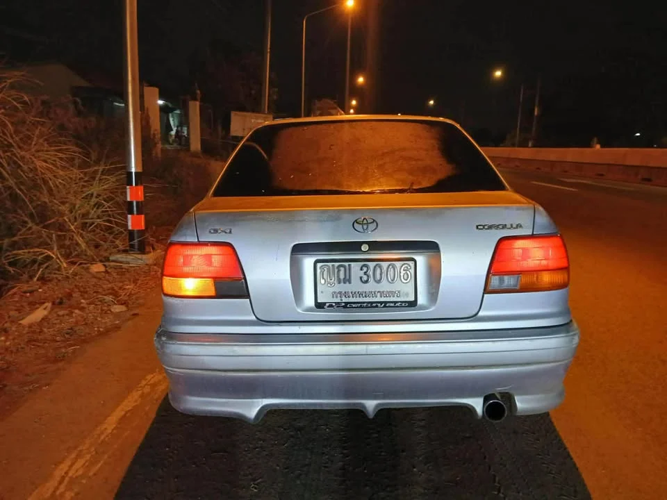 1997 Toyota Corolla Altis VIII (E110) 3