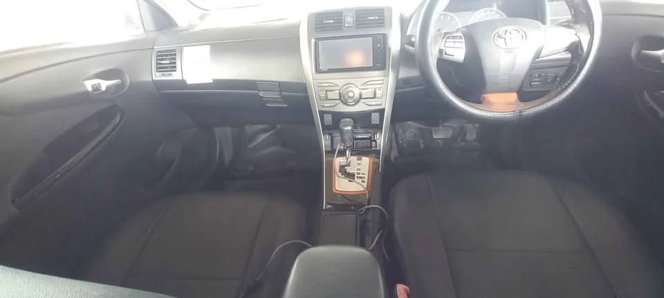 2013 Toyota Corolla Altis X (E140) 2
