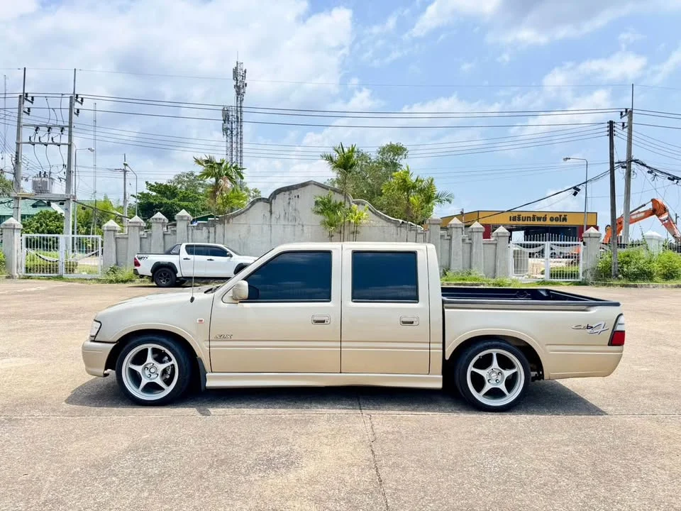 2001 Isuzu Faster Dragon Eyes III 2