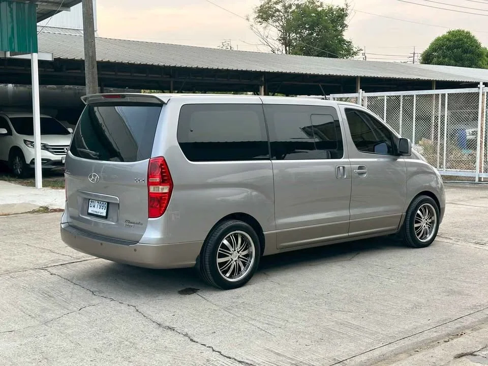 2011 Hyundai H-1 II 2