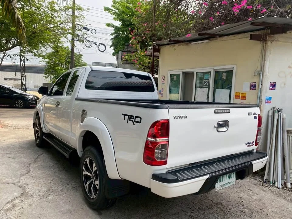2013 Toyota Hilux VII 3