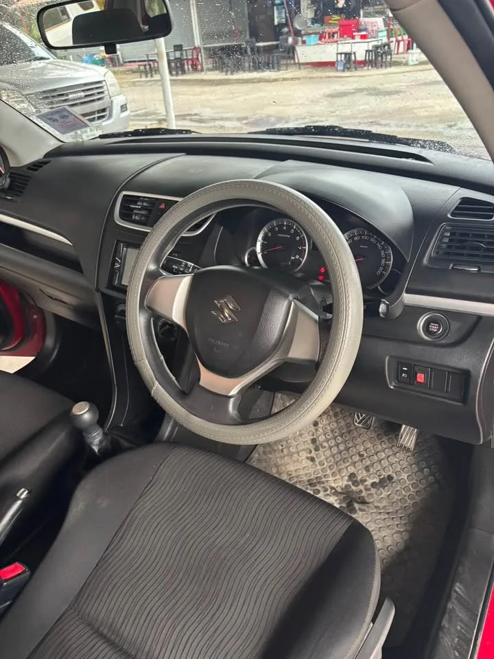 2012 Suzuki Swift II 2