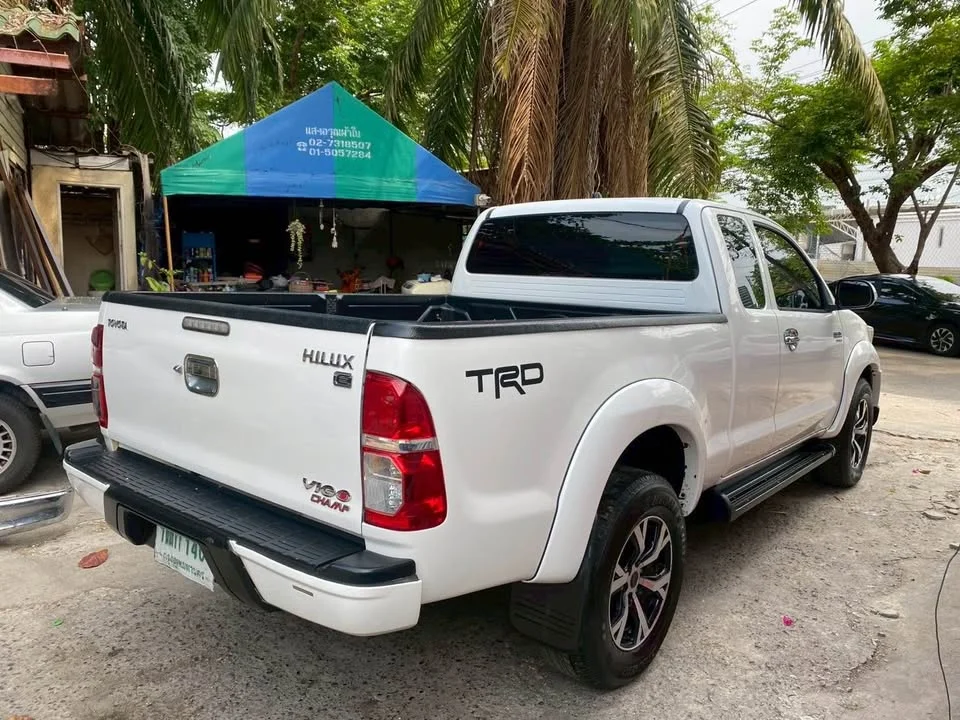 2013 Toyota Hilux VII 2