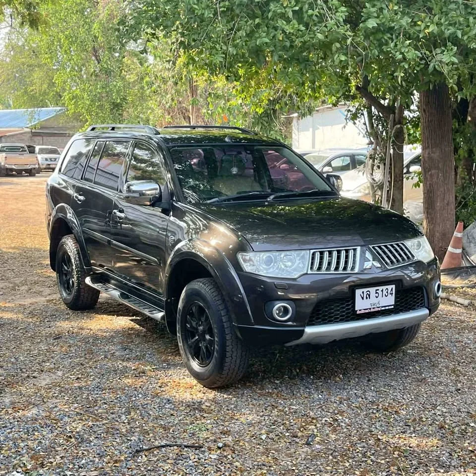 2011 Mitsubishi Pajero Sport II 2