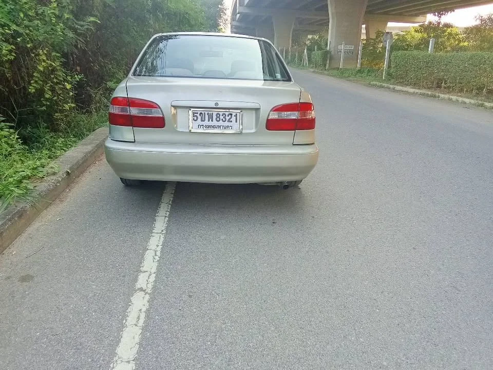 2000 Toyota Corolla Altis VIII (E110) 2