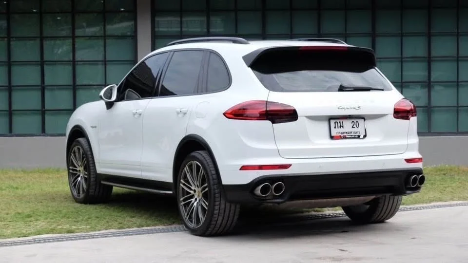 2015 Porsche Cayenne II 2