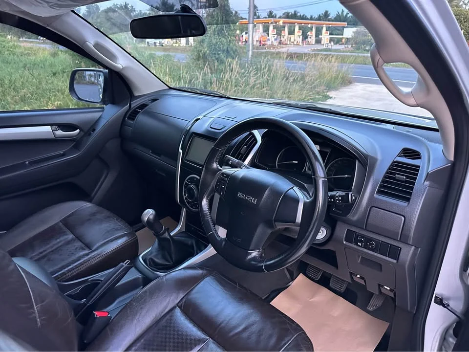 2012 Isuzu D-Max II (RT) 3