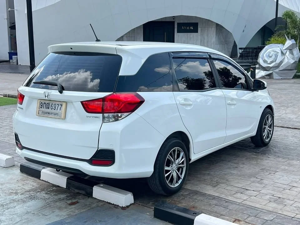 2015 Honda Mobilio II 2
