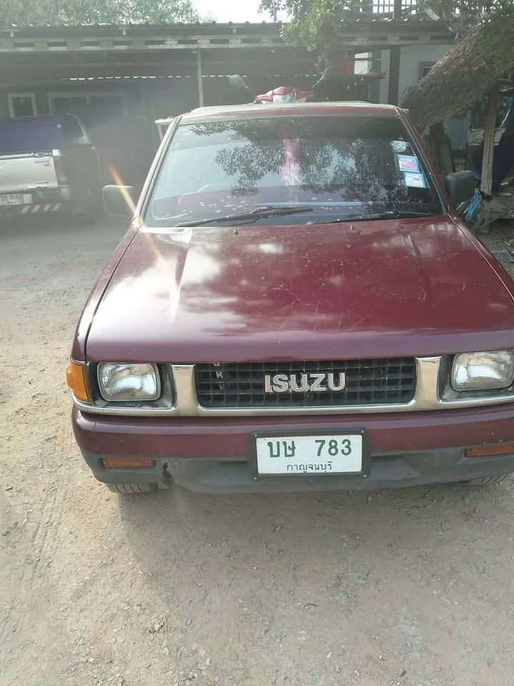 1988 Isuzu TFR III 3