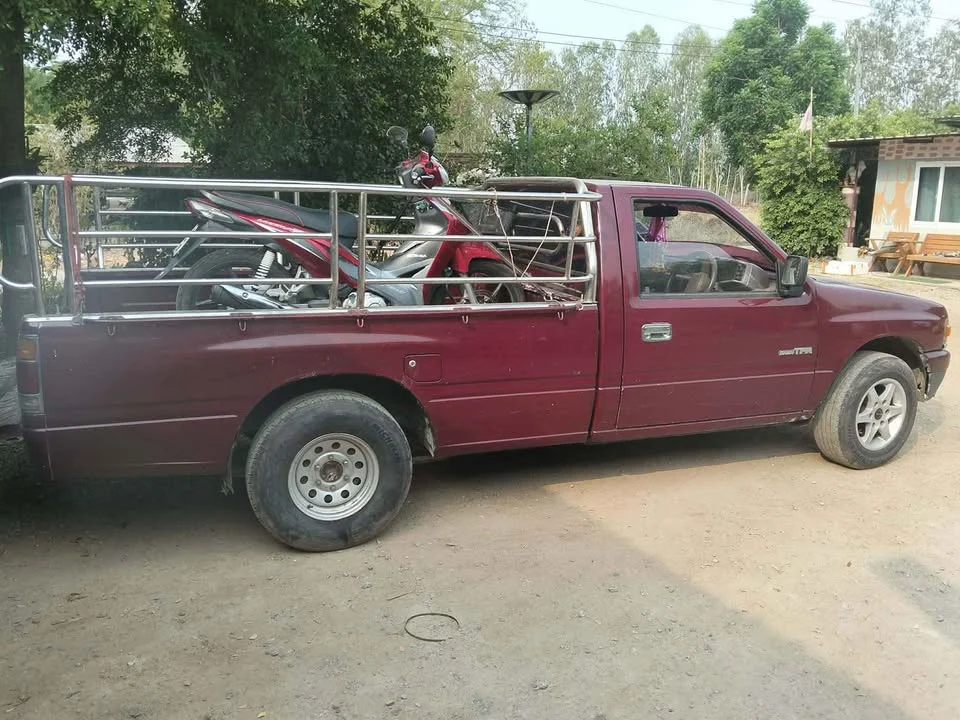 1988 Isuzu TFR III 2