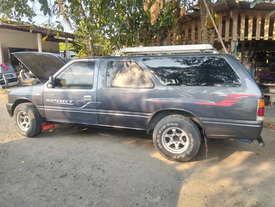 1995 Isuzu TFR III 3