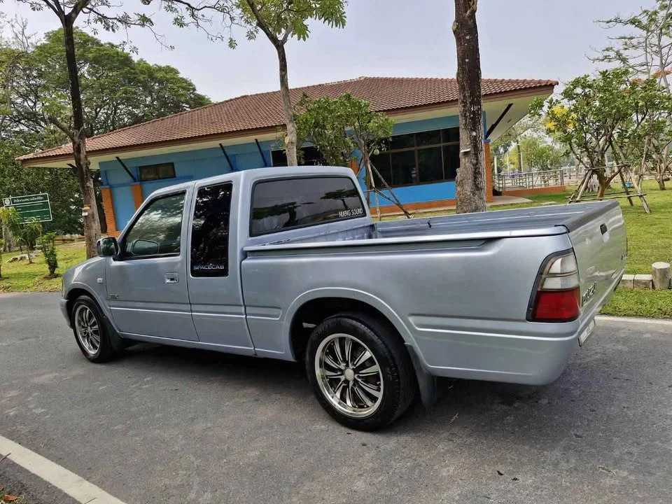2002 Isuzu Faster Dragon Eyes III 2