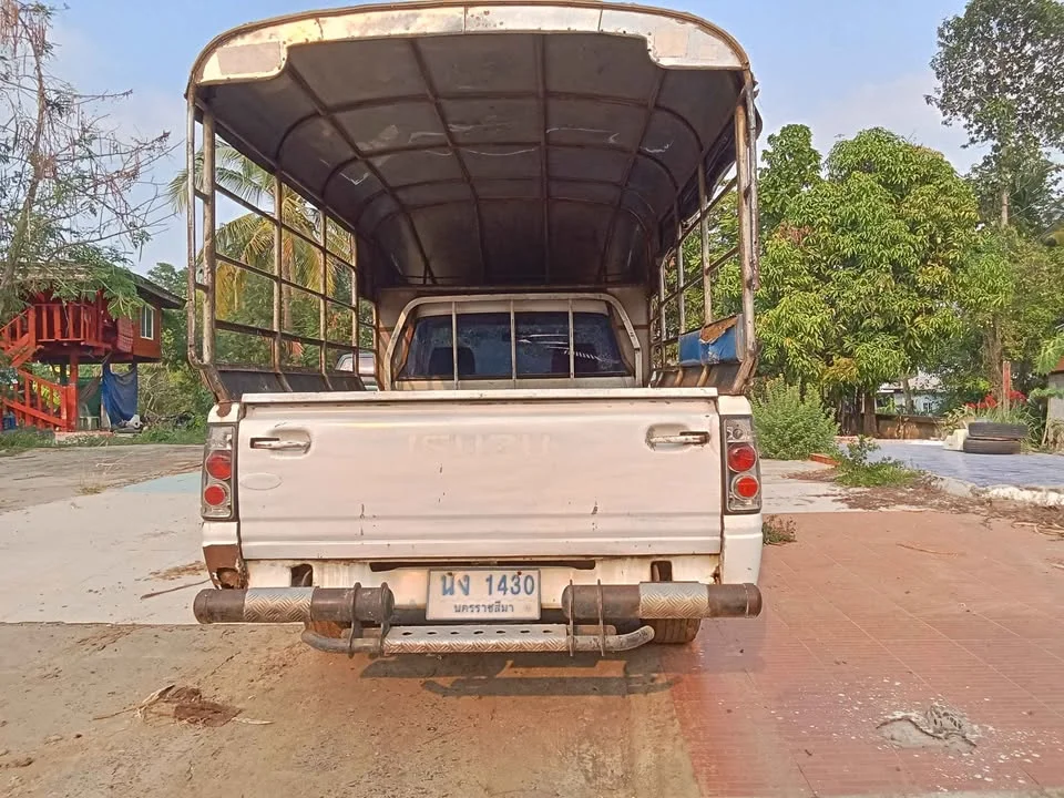 1992 Isuzu TFR III 3