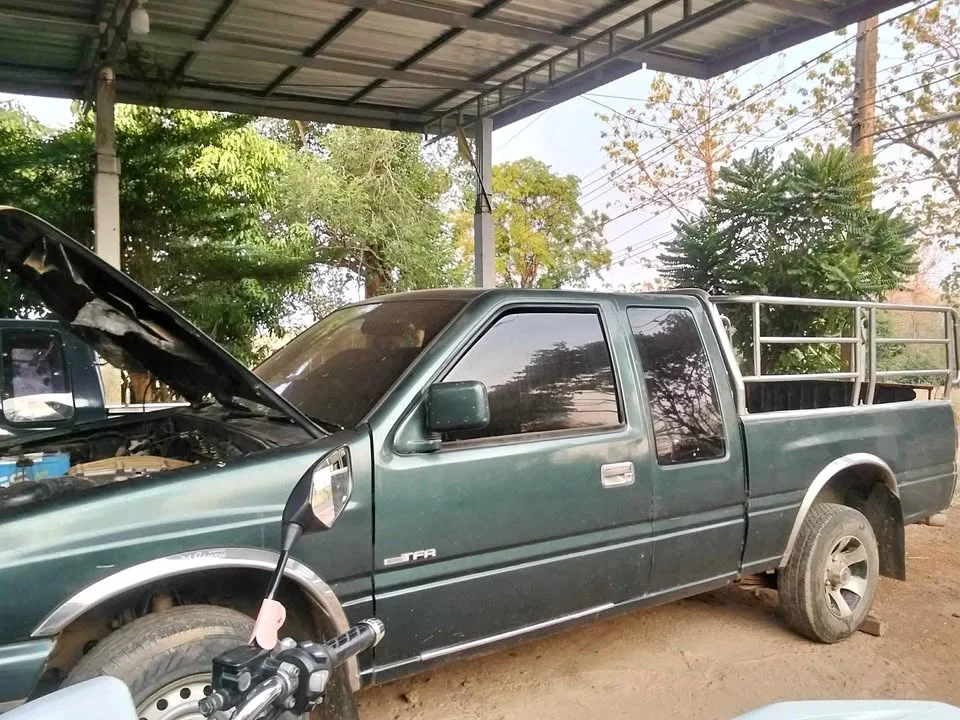 1994 Isuzu TFR III 2
