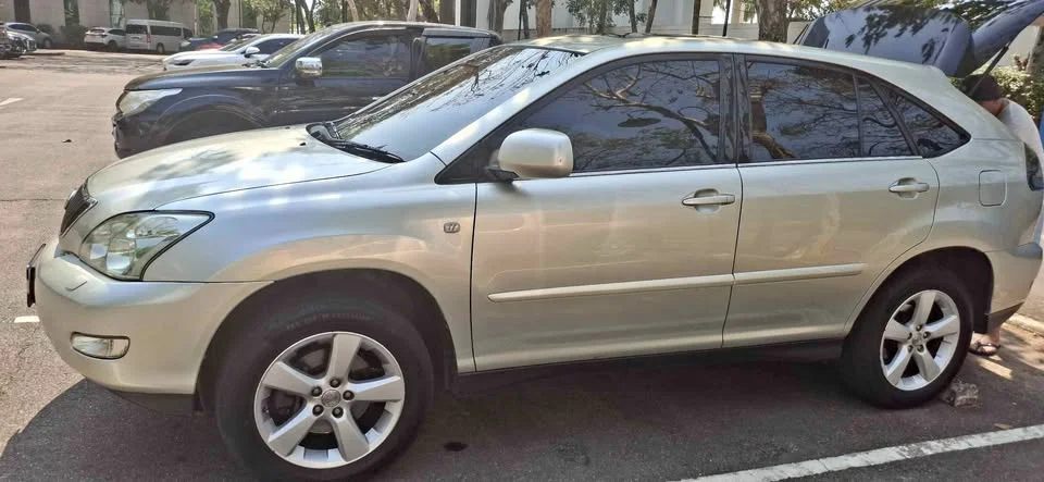 2004 Lexus RX II 3