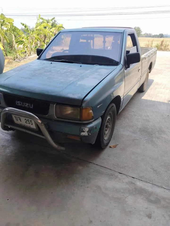 1992 Isuzu TFR III 2