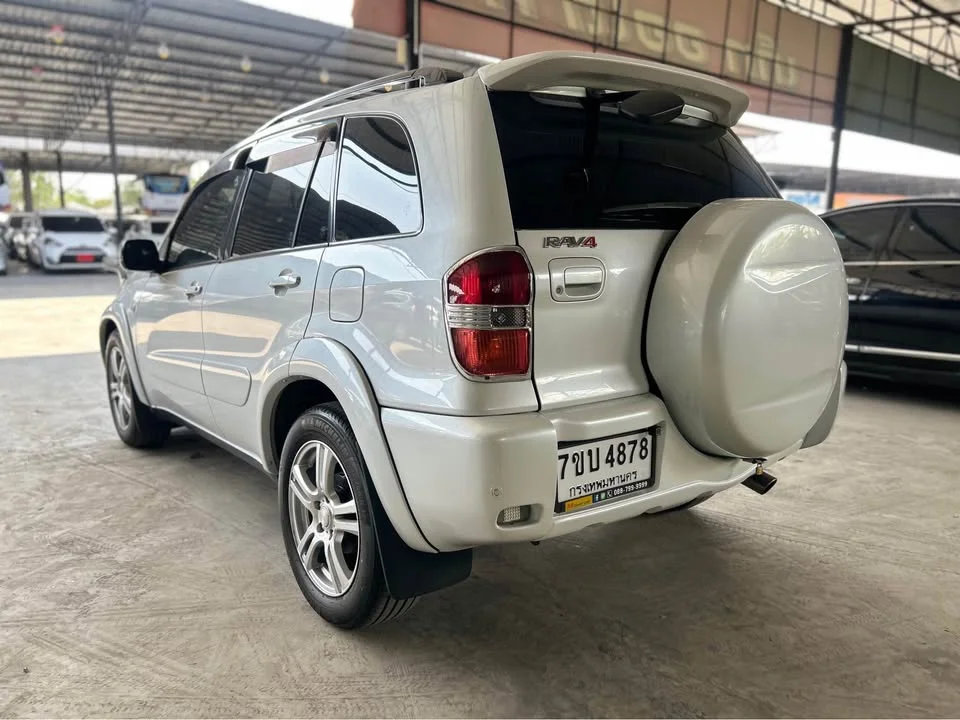 2001 Toyota RAV4 II 3