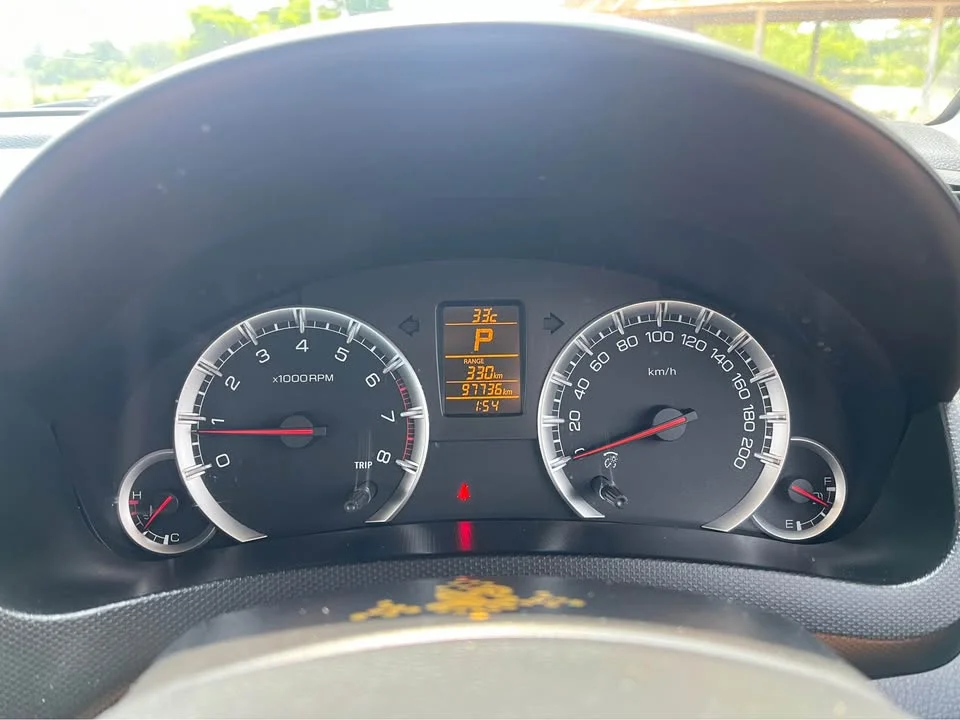 2013 Suzuki Swift II 3