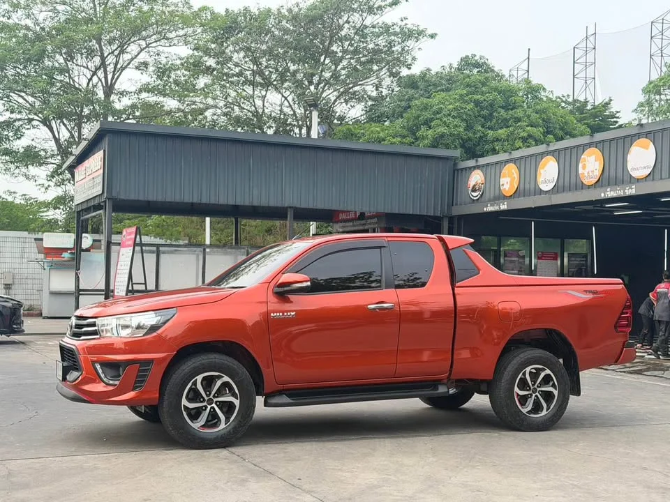 2016 Toyota Hilux VIII 3