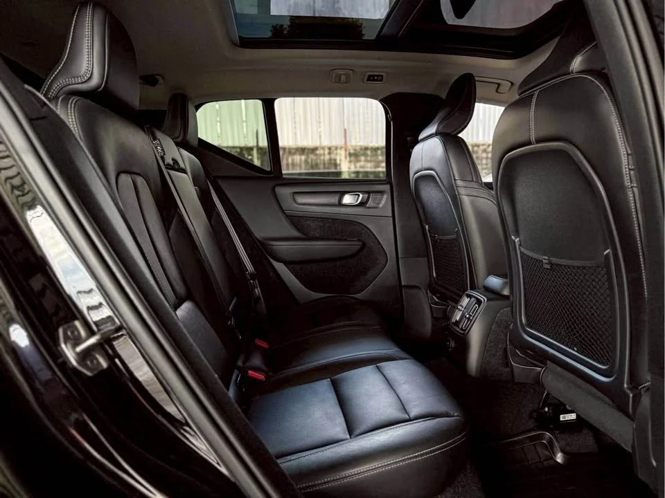 2021 Volvo XC40 2
