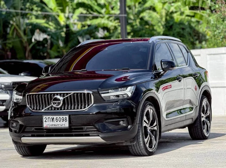 2021 Volvo XC40 3