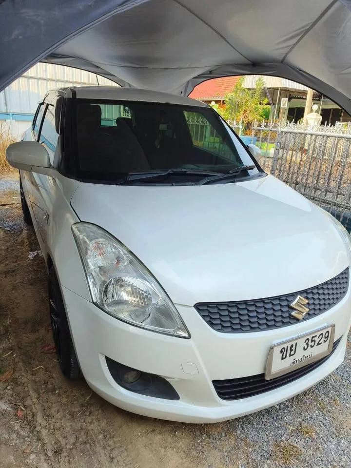 2013 Suzuki Swift II 3