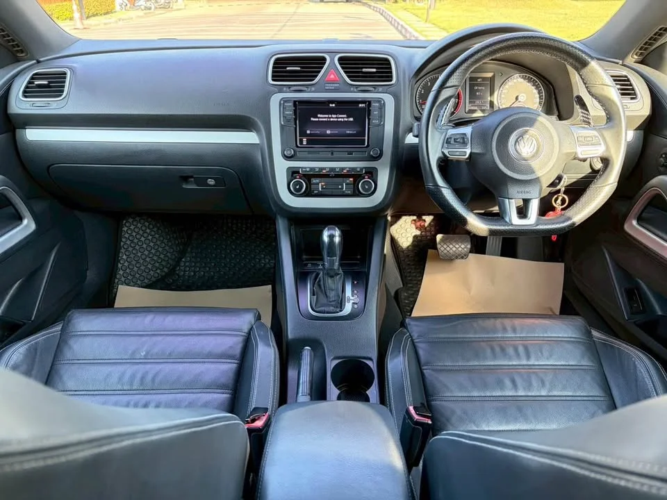 2011 Volkswagen Scirocco III 3