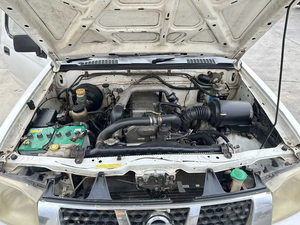 2006 Nissan Frontier I 3