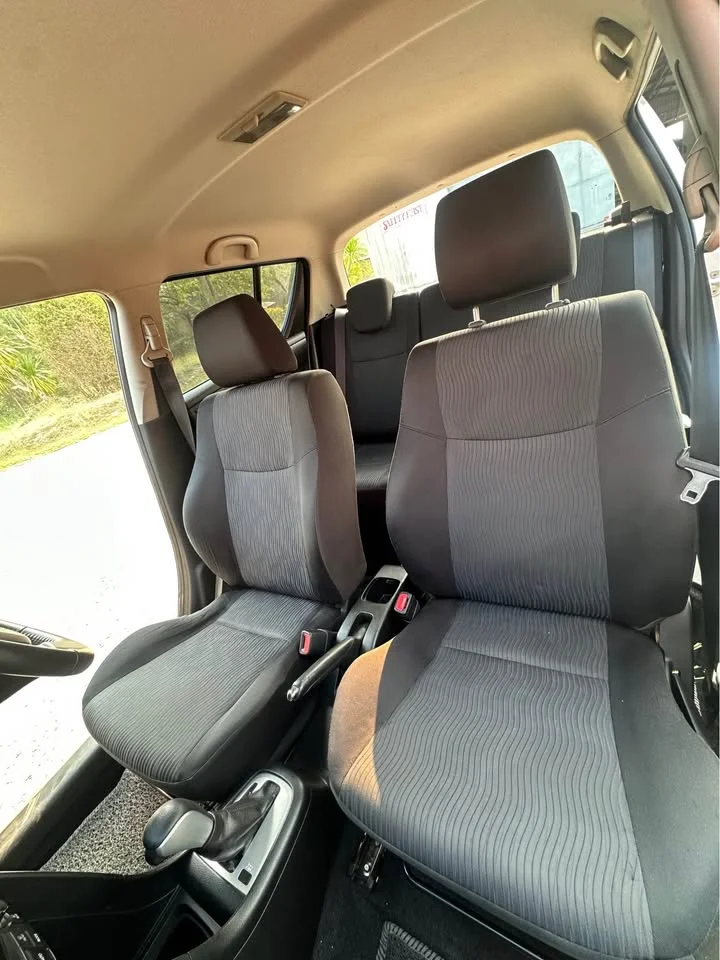 2013 Suzuki Swift II 3