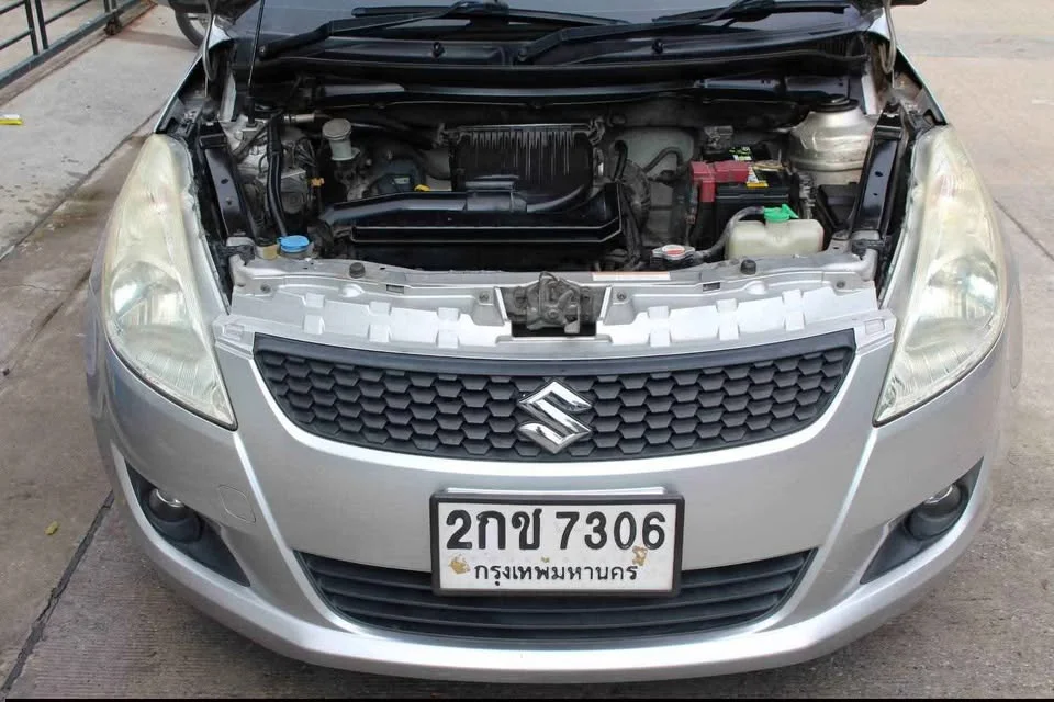 2013 Suzuki Swift II 2