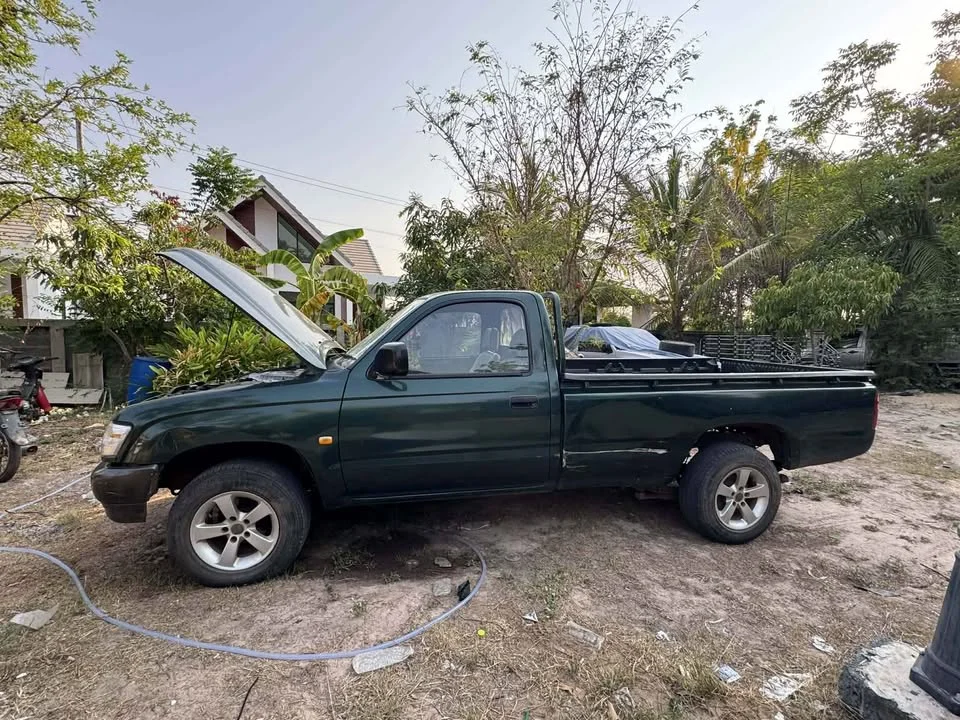 2020 Toyota Hilux Tiger VI 3