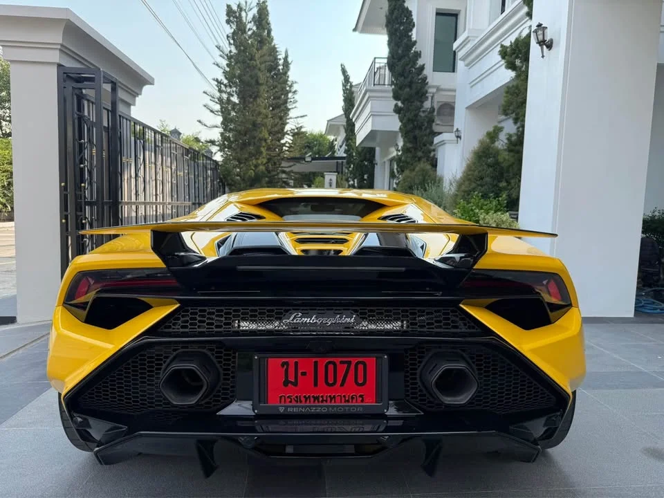 2024 Lamborghini Huracan 2