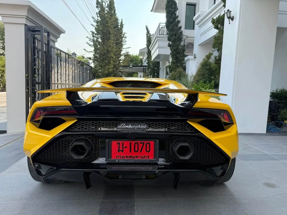 2024 Lamborghini Huracan 3