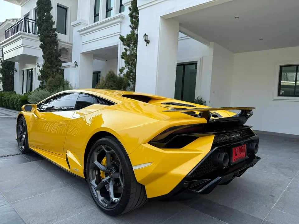 2024 Lamborghini Huracan 3
