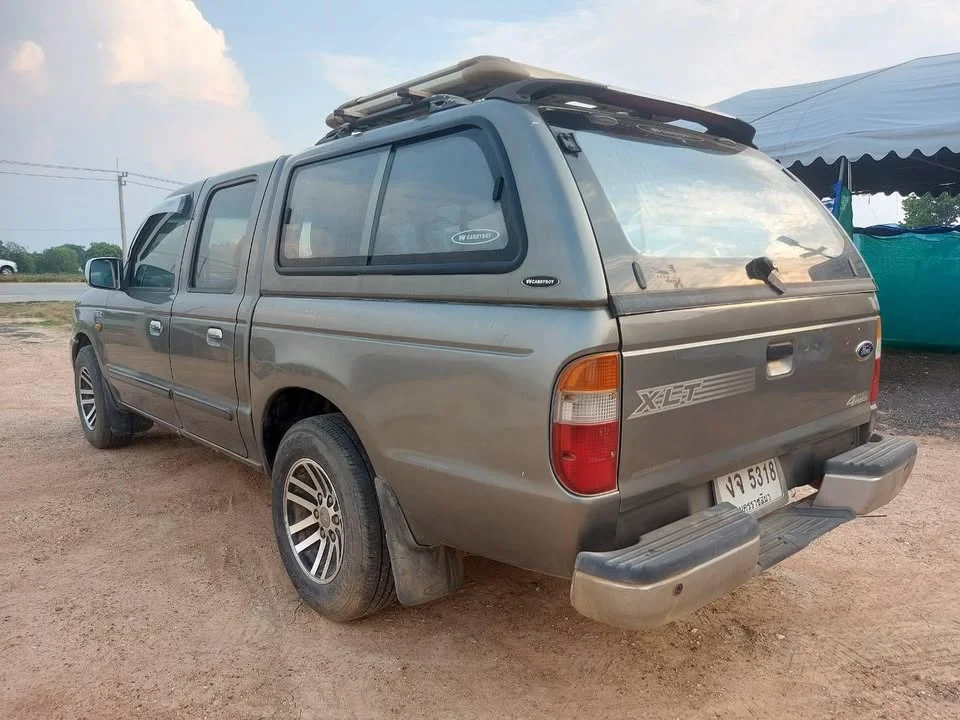 2004 Mazda 2500 Fighter V 3