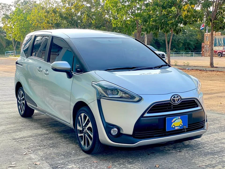 2017 Toyota Sienta II 2