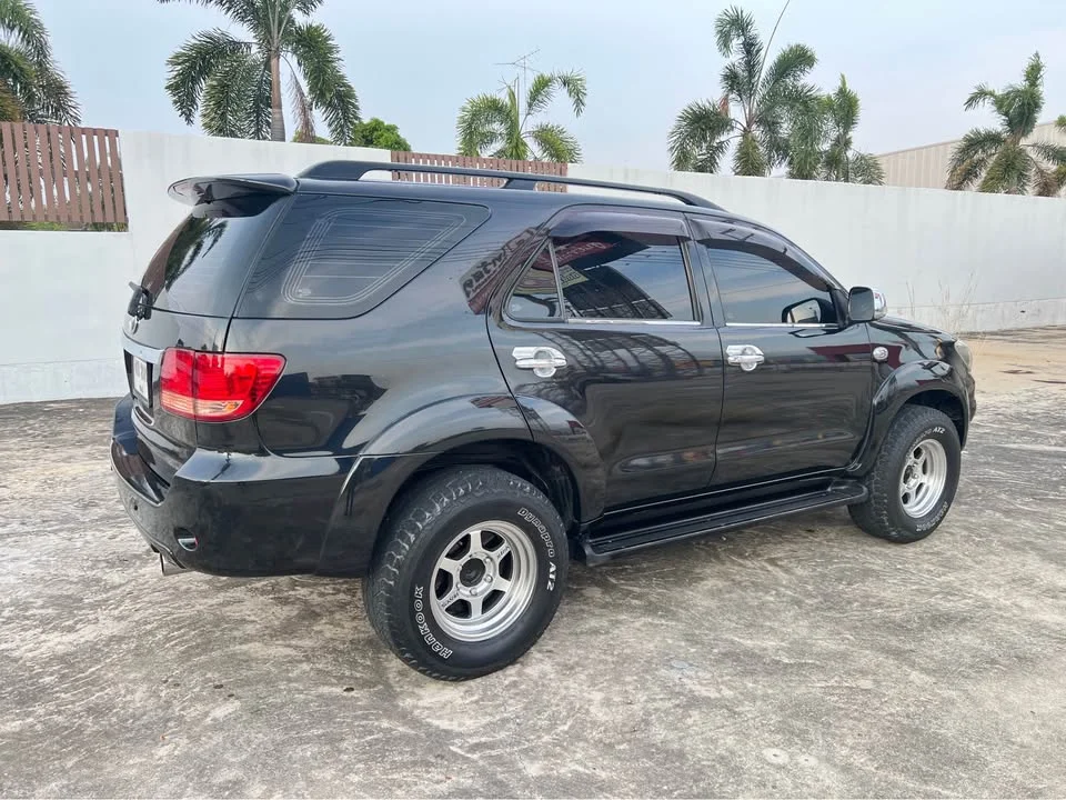 2005 Toyota Fortuner I 3