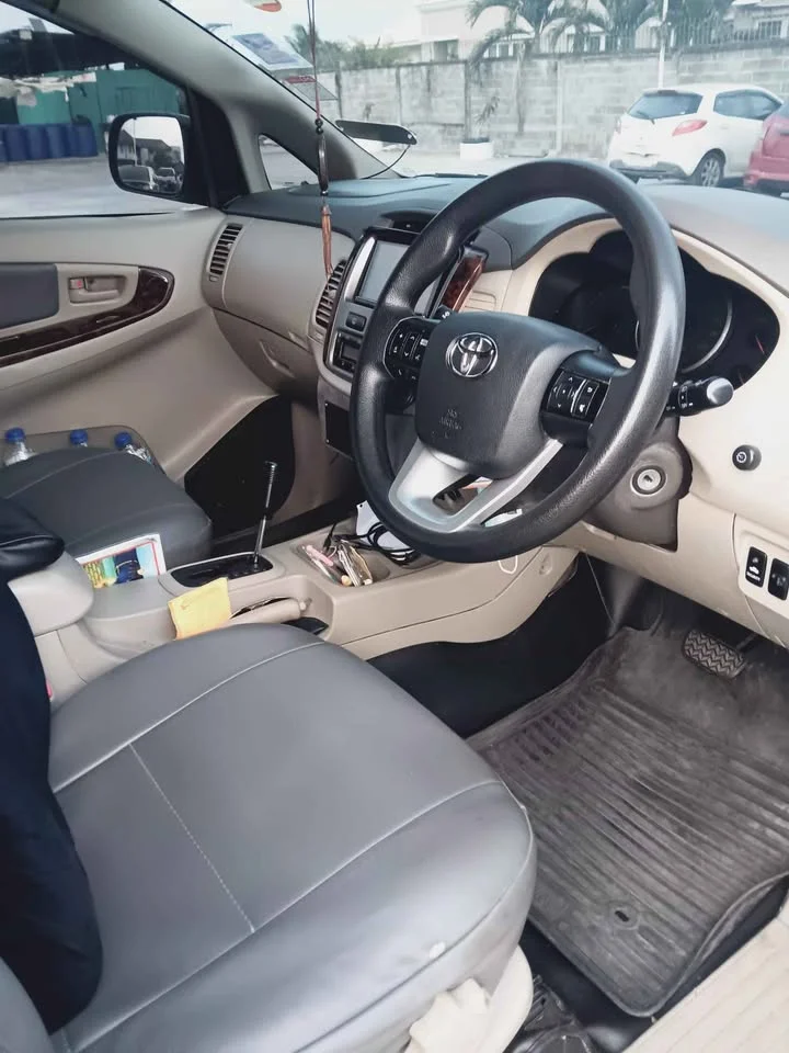 2013 Toyota Innova I 3